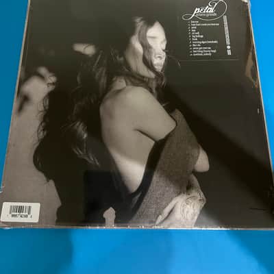 Ariana Grande – “Petal” Vinyl – Canada Only – Limited Edition –Made in Mexico- Factory Sealed. image 4