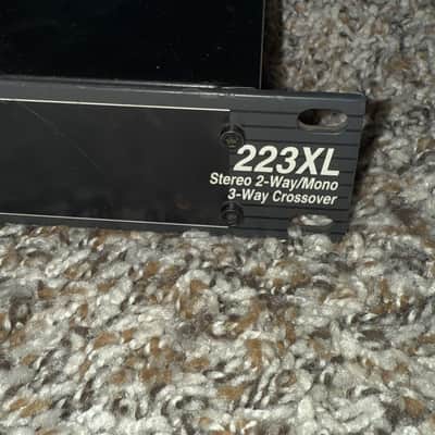 DBX 223XL Stereo 2-Way / Mono 3-Way Crossover 2000s - Gray image 2