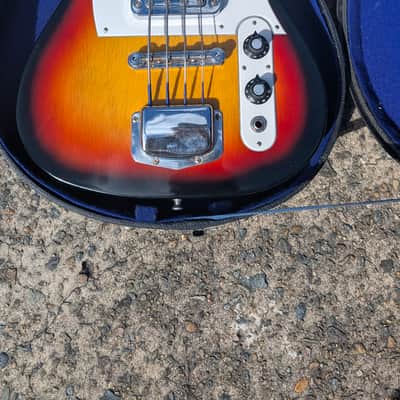 Coronet Piccolo tele bass late 1960 - sunburn image 3
