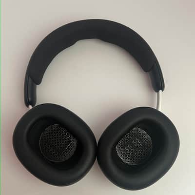 Bang & Olufsen Beoplay H100 Wireless Active Noise Cancelling Over-Ear Headphones image 3