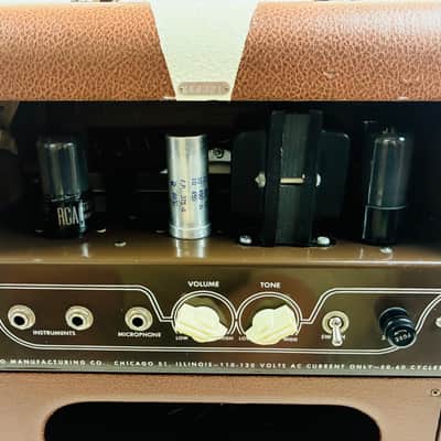 Supro Spectator Model 510. Meanwhile, Back at the Ranch... 1954 - Two Tone image 4