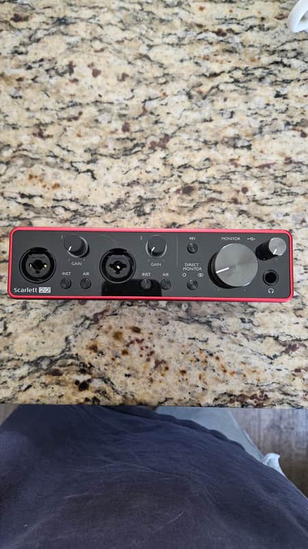 Focusrite Scarlett 2i2 4th Gen USB Audio Interface 2023 - Present - Red image 1