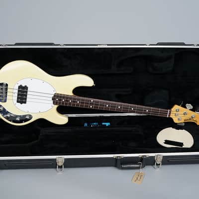 Ernie Ball Music Man Stingray 4 3EQ  2005 - White image 11