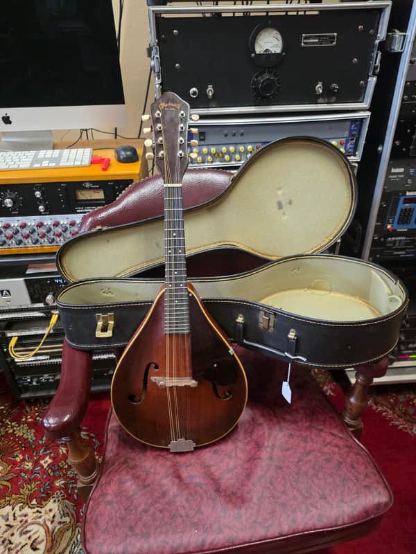 Martin 2-15 Mandolin 1950s   - Sunburst image 1