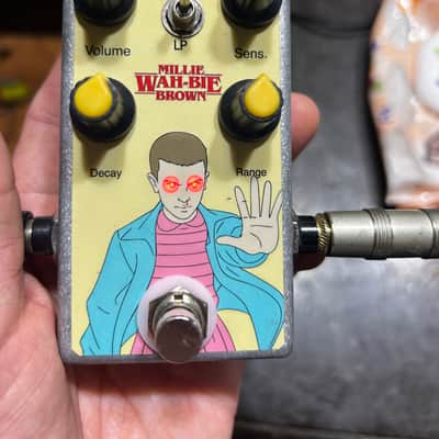 CELEBRITY PEDALS Millie Wah-Bie Brown Envelope Filter image 13