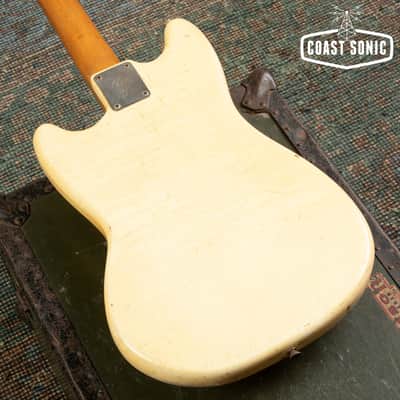 Vintage 1967 Fender Mustang with original case image 9