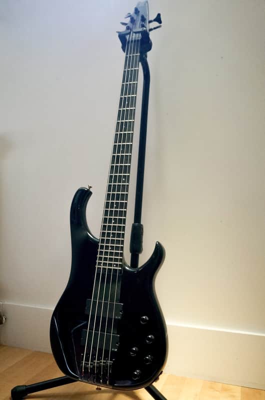 Modulus Quantum 5 Thru-neck Bass 2001 Black image 1