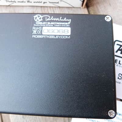 Keeley Dark side pedal in original box image 5
