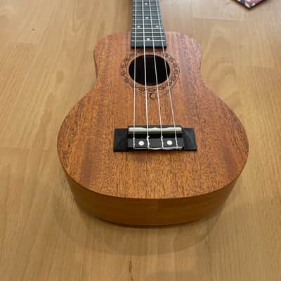 UKULELE TIARE SOPRANO MAHOGANY image 2