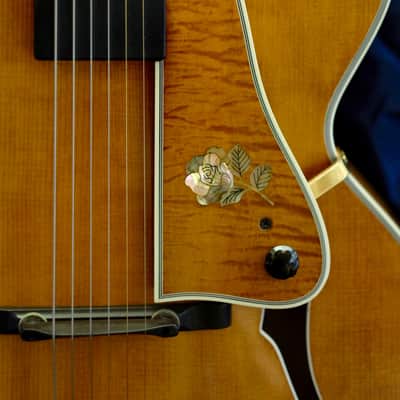Heritage Johnny Smith Rose w/ Rose Pick Guard 1998 Amber image 22