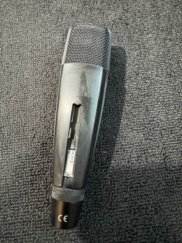 Sennheiser MD 421 II Cardioid Dynamic Microphone Bild 1