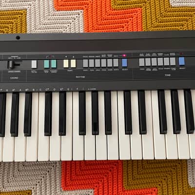 Casio Keyboard Synth - 1980’s Made in Japan 🇯🇵 - Killer 80’s M83 Tones! - Mint Condition! - Nice Onboard Drums! - image 3
