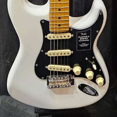Fender Player II Stratocaster Electric Guitar - Polar White with Maple Fingerboard 2024 image 1