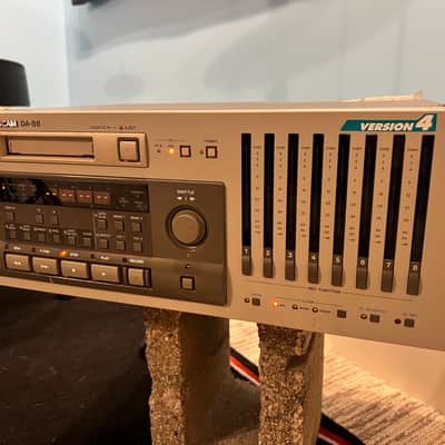 TASCAM DA-88 Multitrack Recorder image 3