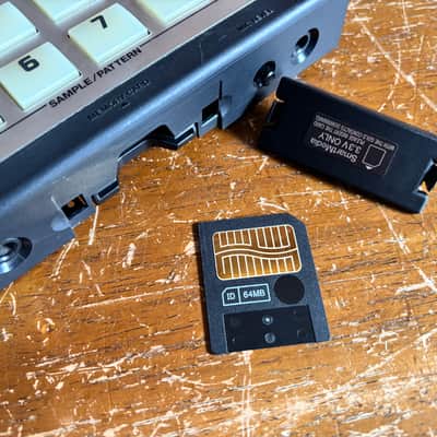 BOSS SP-303 Dr. Sample w/ 100-240V power supply, 64 MB card image 8