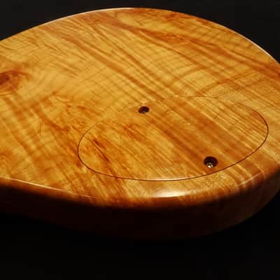 Rukavina 6 String Ripple Lap Steel -- 25" Curly Maple image 14