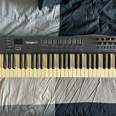 M-Audio Oxygen 61 MKIII MIDI Controller Keyboard 2014 - 2016 - Blue