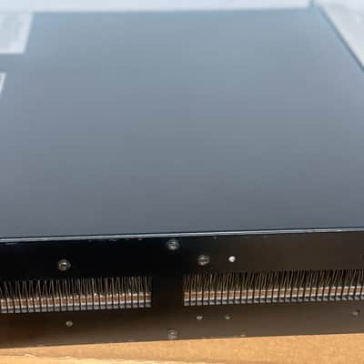 Crown Macro-Tech 2402 2-Channel Power Amplifier image 3