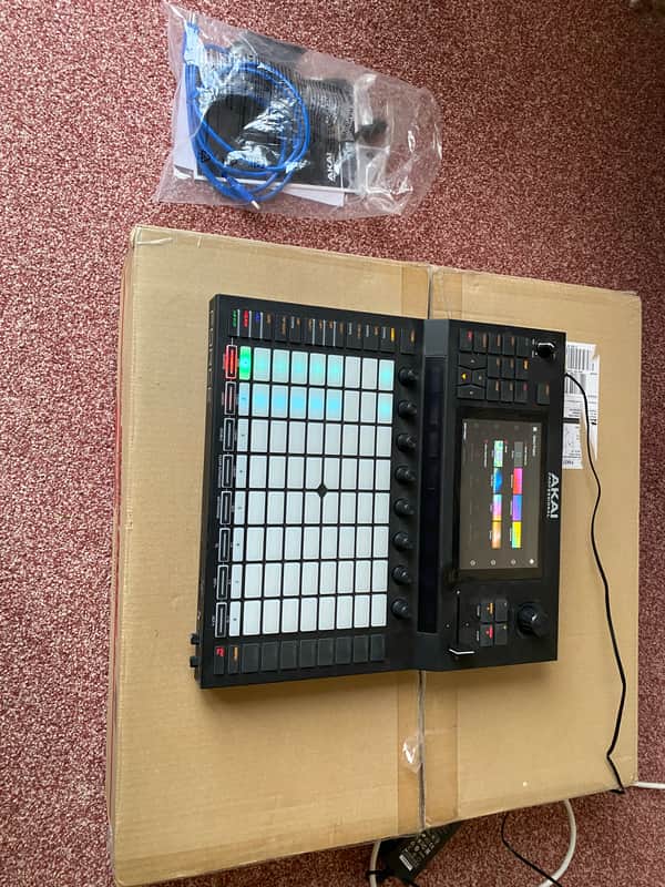 Akai Force Standalone Music Production / DJ Performance System 2019 - Black image 1