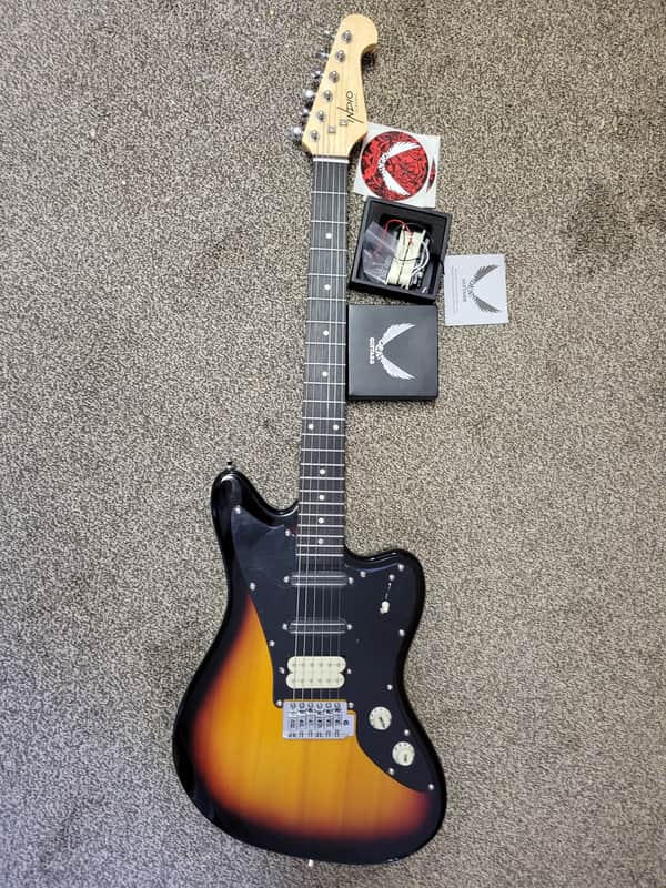 Indio Classic - Sunburst with upgraded pickups image 1