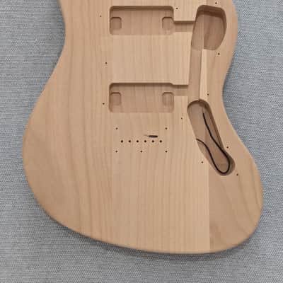 Four Winds ALDER OFFSET Hardtail Guitar Body *USA Made*Pickguard*Wiring Harness*Fits Strat Neck image 5