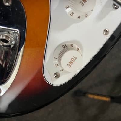 Fender Stratocaster 2000s - Burst image 21