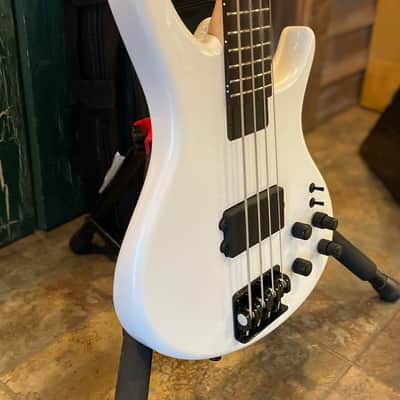 Tobias Growler IV Electric Bass Guitar in Pearl White w/ Tobias Logo Gig Bag image 6