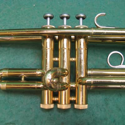 Bach Bundy Trumpet 1973 - Reconditioned - Original Case & Bach 7C MP image 6