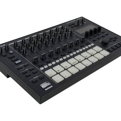 Roland MC-707 Groovebox [USED] image 2
