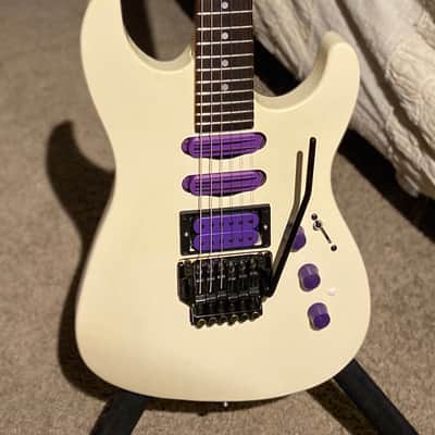 Fender HM Strat 1989 - Pearl White. Relive your GLAM METAL GLORY! image 1