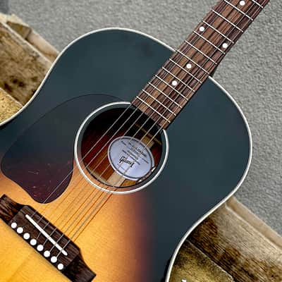 2025 Gibson J-45 Standard Vintage Sunburst Left Handed w/Case image 3