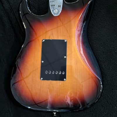 Fender Vintera II '70s Stratocaster with Maple Fretboard 3-Color Sunburst #MX23039418 7lbs 2.9oz image 5