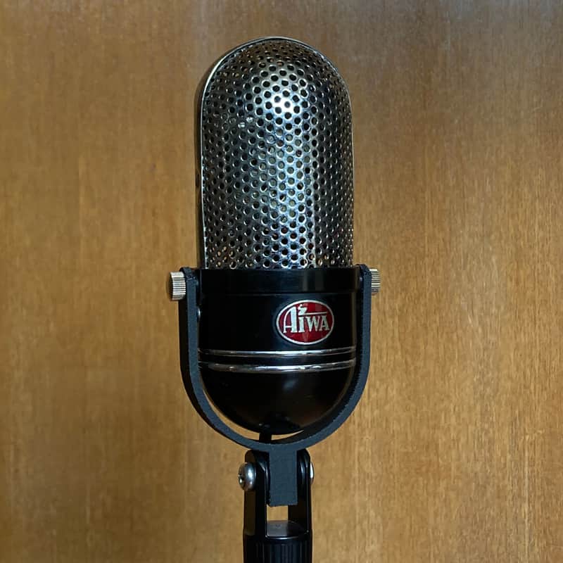 ☆ 1960s ☆ Japanese AIWA Dynamic Microphone M18 ☆ RCA 77 style