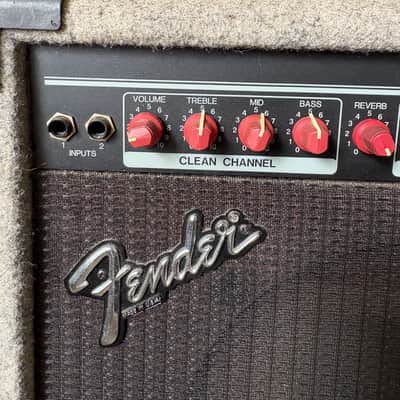 Fender M-80 2-Channel 80-Watt 1x12" Solid State Guitar Combo 1989 - 1994 - Grey Carpet USA image 6