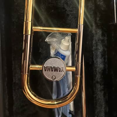 Yamaha YSL-354V Valve Trombone with mouthpiece - Excellent Condition image 7