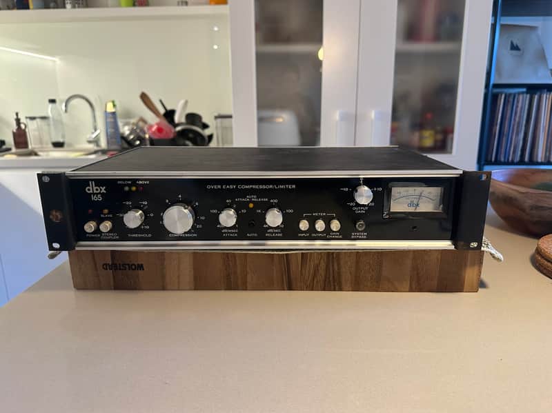  DBX 165 Compressor – 1970s Vintage (240V) – Serviced image 1
