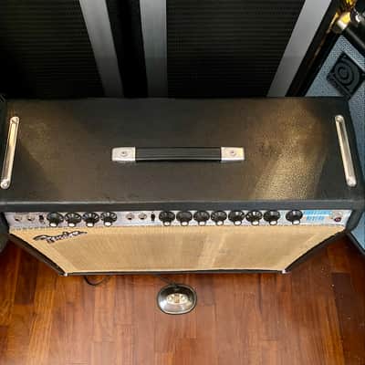 Fender Vibrosonic Reverb 2-Channel 100-Watt 1x15" Guitar Combo Silverface 1976 image 6