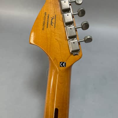 Squier Classic Vibe '70s Stratocaster HSS Electric Guitar - Walnut image 18