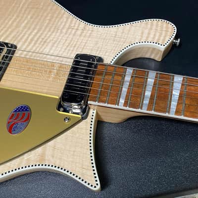 NEW ! Rickenbacker 660 Electric Guitar - Maple Glo - 7 lbs - Authorized Dealer - In-Stock! G07751 image 3