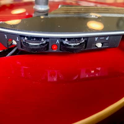 Vox Giulietta Semi acoustic VGA-3PS Archtop guitar Brand new gig case. image 4