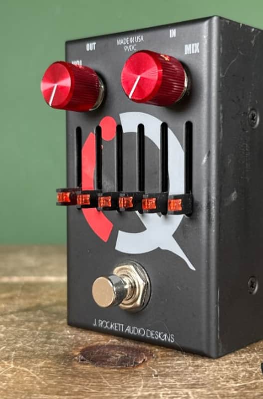 J. Rockett I.Q. Compressor 2010s - Black/Red image 1