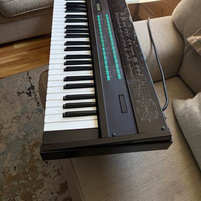 Yamaha DX7 Programmable Algorithm Synthesizer 1983 - 1987 - Blackhead