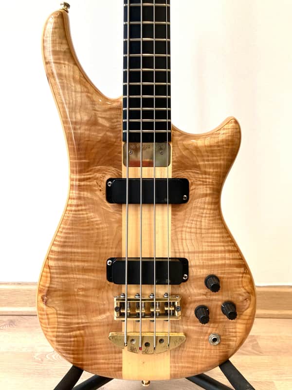 Alembic Essence  1992 Natural image 1