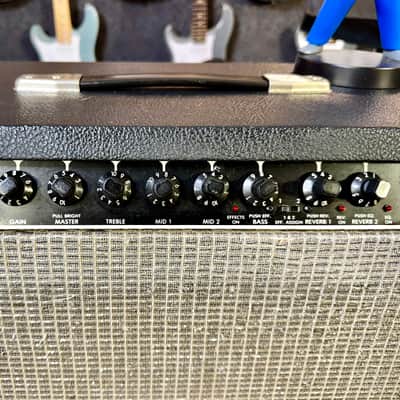 Fender SHOWMAN COMBO 1x15 “ 200 Watts Solid State 1982-1983 Paul Rivera Era Super Rare image 5