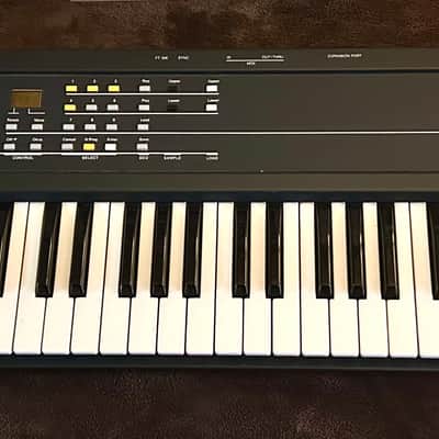 Ensoniq Mirage 8-Bit Sampler Keyboard – Excellent Condition – OLED Gotek Mod & Manuals - Rare Collector Package image 9