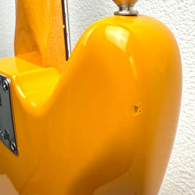 Fender Johnny Marr Signature Jaguar 2022 - Fever Dream Yellow image 8