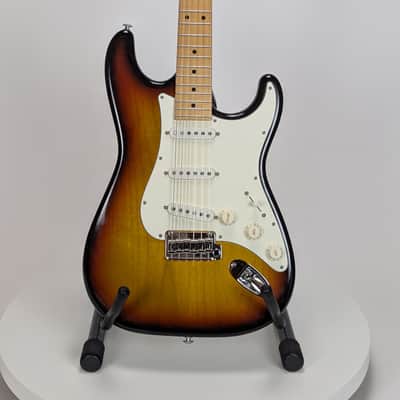 Suhr Classic S, SSS 2022 - Antique 3-Tone Burst image 1