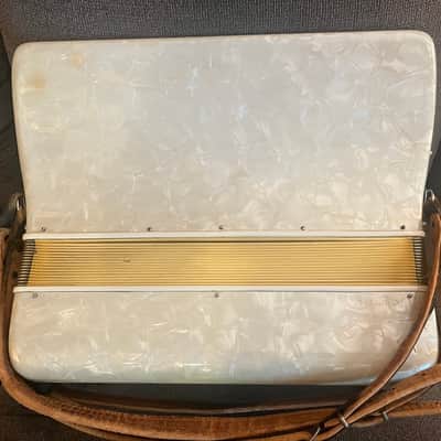 Caralli Full Size Accordion * Excellent image 12