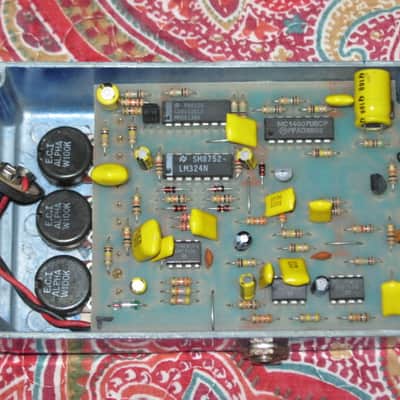 used naturally reliced from player's wear vintage DOD FX35 Octoplus - Octave effect pedal for guitar or bass, ANALOG, mid to late 1980s, USA (MISSING Batery Cover) + extra battery CLIP (NO box / NO paperwork / NO adaptor) image 14