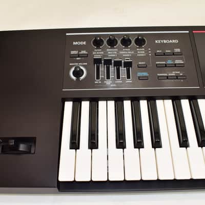 Roland JUNO-DS61 JUNO DS61 61-Key Digital Synthesizer Keyboard w/ Bag image 3
